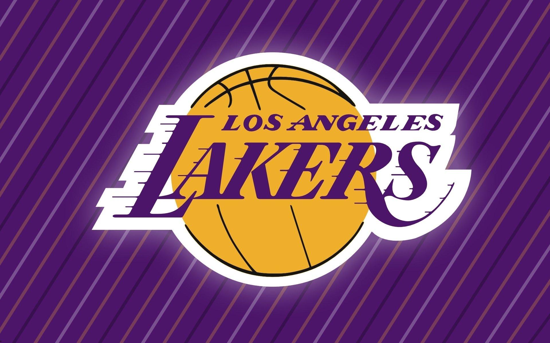 NBA季后赛激战正酣，勇士队逆转取胜，库里再创历史纪录